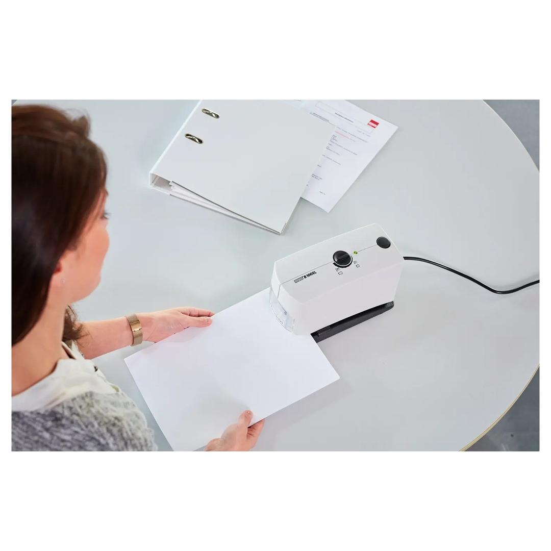 Agrafeuse électrique B 100 EL NOVUS — En fonctionnement