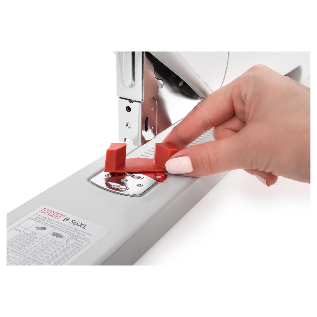 Agrafeuse manuelle long bras grande capacité B56XL NOVUS — Butée de papier pratique