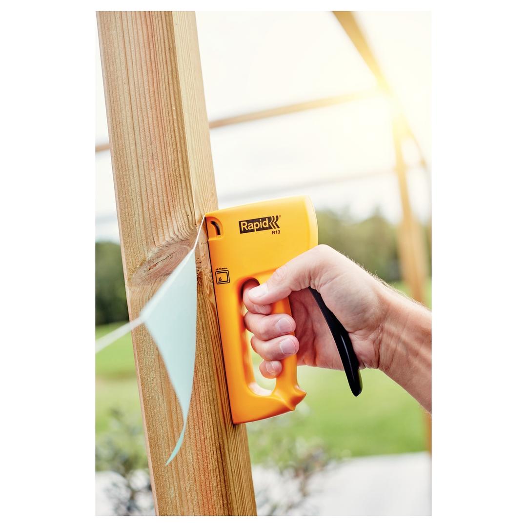 Agrafeuse à main Agrafeuse R13E Hobby jaune RAPID — Agrafage sur bois extérieur