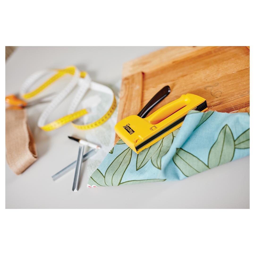 Agrafeuse à main Agrafeuse R13E Hobby jaune RAPID — Agrafage sur bois pour décoration
