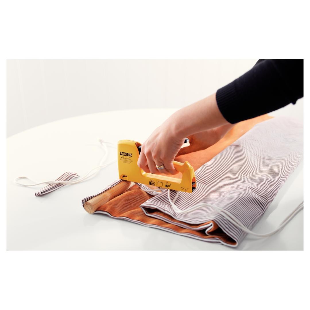 Agrafeuse à main Agrafeuse R13E Hobby jaune RAPID — Agrafage sur bois