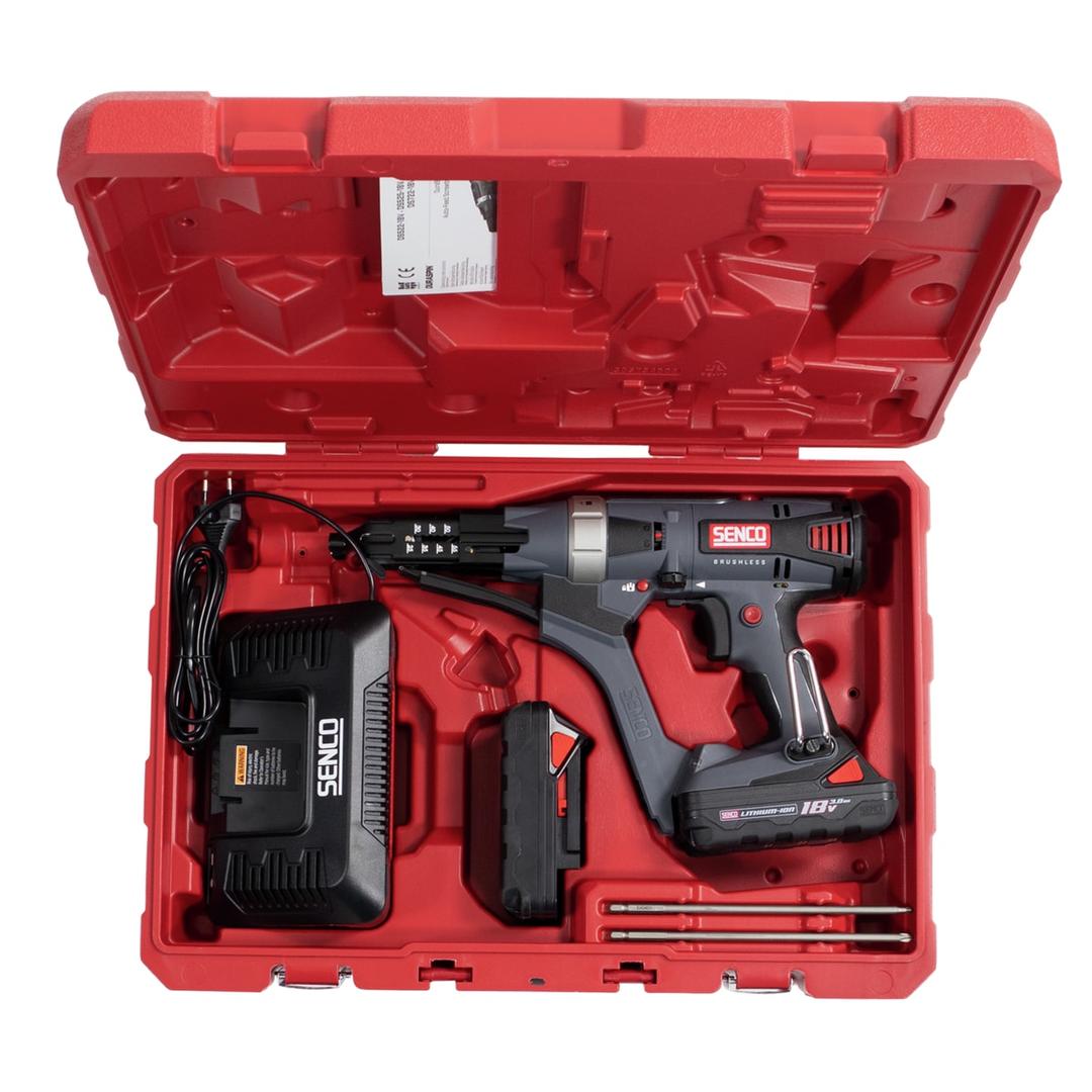 Visseuse en bande sur batterie DURASPIN DS722-18V SENCO — Coffret SENCO DS722-18V ouvert : visseuse en bande, chargeur, batterie, deux embouts longs et notice