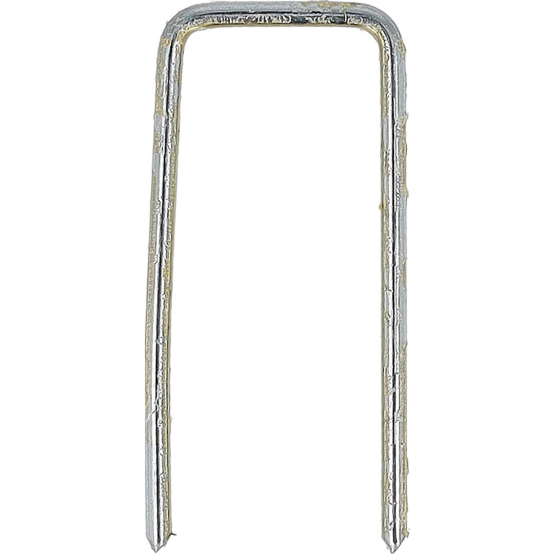 Agrafes moyennes M15BAB - 32mm 10M SENCO — Agrafe SENCO M 32 mm galvanisée seule, pattes longues et pointues, colle jaune, de face sur fond blanc