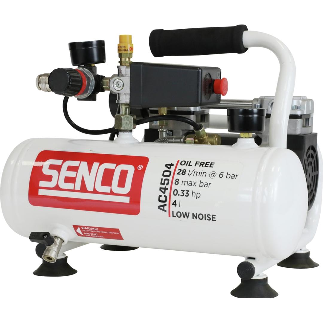 Compresseur SENCO AC4504 discret sans huile SENCO — Compresseur SENCO AC4504 sans huile de trois quarts, détendeur à molette rouge et moteur alu