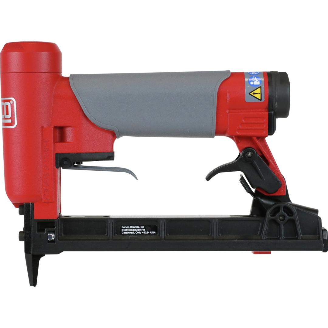 Agrafeuse pneumatique SFT10XP E SENCO — Agrafeuse SENCO SFT10XP E 6-16 mm de profil, nez à gauche, magasin horizontal et cylindre rouge