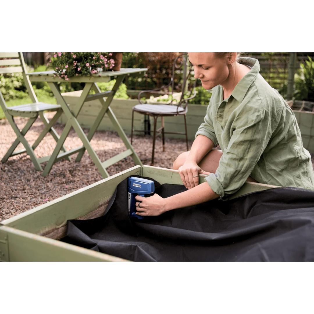 Agrafeuse-cloueuse manuelle RPC4, bleu RAPID TOOLS — Rapid Agrafeuse/cloueuse RPC4, bleu, en situation 11