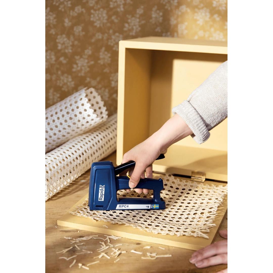 Agrafeuse-cloueuse manuelle RPC4, bleu RAPID TOOLS — Rapid Agrafeuse/cloueuse RPC4, bleu, en situation 7