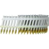Clous d'ancrage en rouleau plats 16° annelés zingués 12µ NN21AXBD 4x50 mm SENCO — Clous SENCO 16 rouleau 50 mm annelés zingués, bande plastique blanche, de trois quarts sur fond blanc