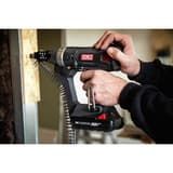 Visseuse en bande sur batterie DURASPIN DS525-18V SENCO — Vissage d'un panneau OSB sur ossature métallique avec la visseuse en bande SENCO DS525-18V
