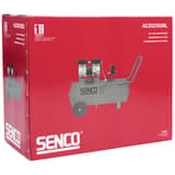 Compresseur AC20250BL sans huile SENCO — Compresseur SENCO AC20250BL sans huile dans son carton rouge fermé, visuel du modèle 50 litres sur roue