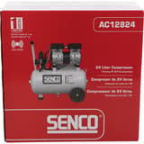 Compresseur SENCO AC12824 discret sans huile SENCO — Compresseur SENCO AC12824 24 l sans huile dans son carton rouge, moteur bicylindre imprimé