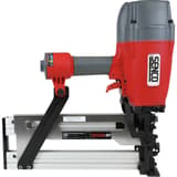 Agrafeuse gde lg pneumatique WC330 -SP SENCO — Alt: Agrafeuse SENCO WC330-SP 75-130 mm de trois quarts, de profil, long magasin aluminium