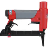 Agrafeuse pneumatique SFT10XP C BEC LONG SENCO — Agrafeuse SENCO SFT10XP C bec long 4-16 mm de profil orientée à droite, taquet rose sur le magasin