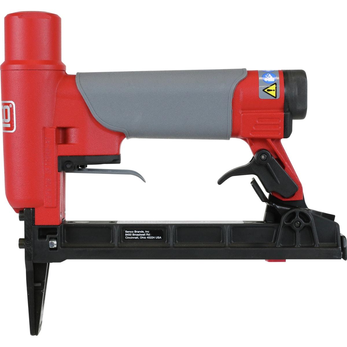 Agrafeuse SENCO SFT10XP C bec long 4-16 mm de profil, long magasin noir et gâchette noire